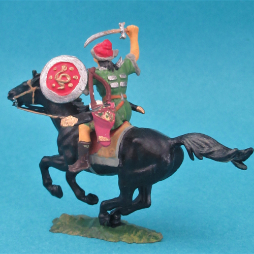 8761 4  Hun avec coiffe, épée et bouclier sur cheval 3 (II).